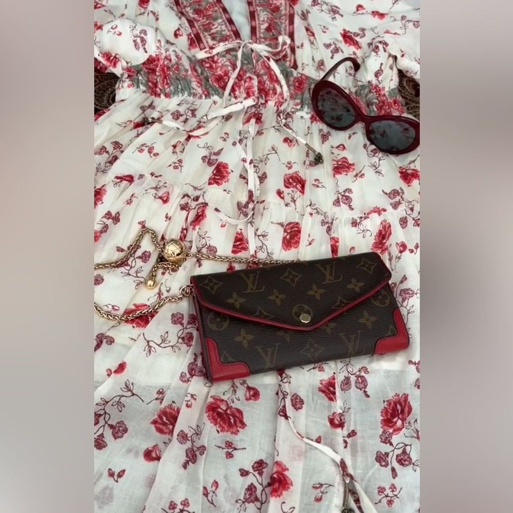 Louis Vuitton Retiro Sarah Wallet